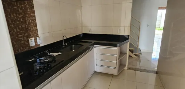 Sobrado com 3 Quartos para alugar, 250m² no Apoena, Parauapebas