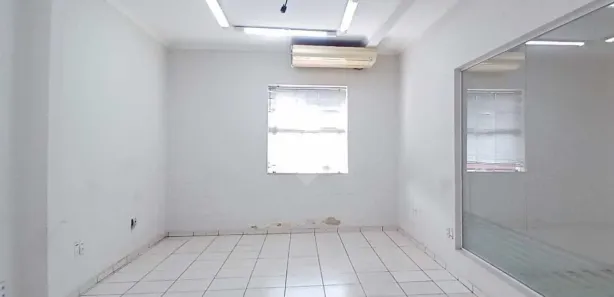Conjunto Comercial / Sala para alugar, 185m² no Centro, Itatiba