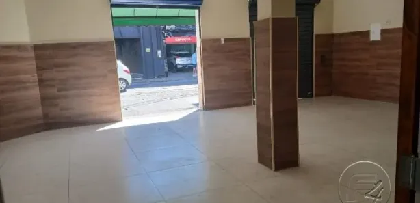 Loja / Salão / Ponto Comercial para alugar, 89m² no Centro, Resende