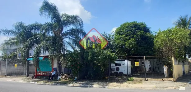 Galpão / Depósito / Armazém com 3 Quartos à venda, 369m² no Conjunto Residencial Araretama, Pindamonhangaba