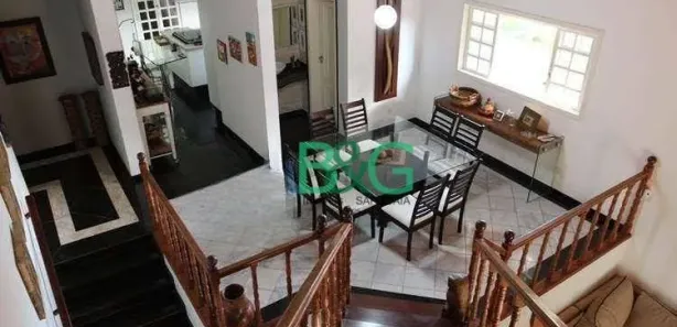 Sobrado com 4 Quartos para venda ou aluguel, 449m² no Jardim Pinheiro, Arujá