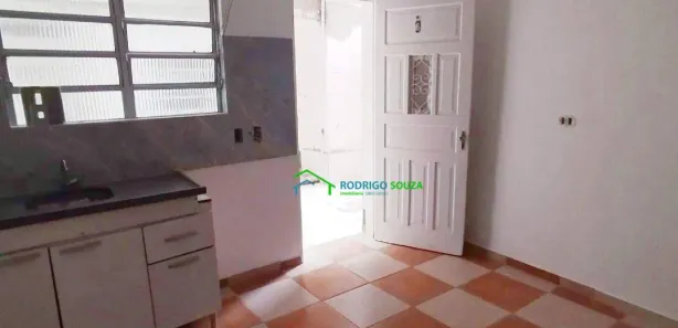 Casa com 1 Quarto para alugar, 50m² no Vila Dirce, Carapicuíba