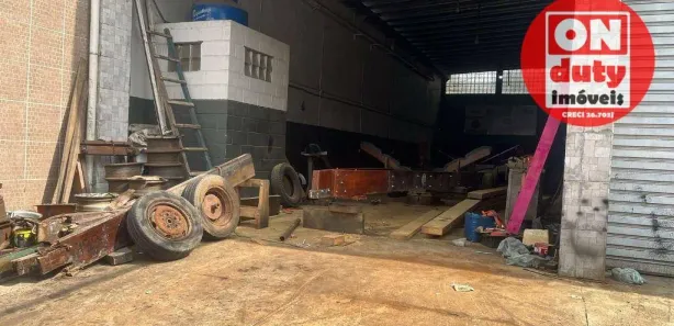 Galpão / Depósito / Armazém para alugar, 132m² no Vila Santo Antônio, Guarujá