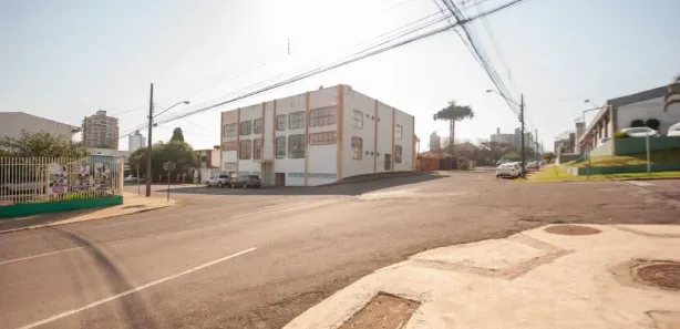 Prédio Inteiro à venda, 1500m² no Centro, Cascavel