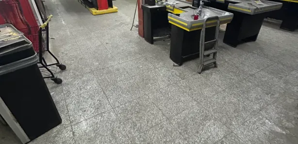 Loja / Salão / Ponto Comercial com 10 Quartos para venda ou aluguel, 650m² no Nova Aurora, Belford Roxo