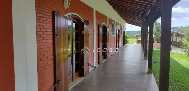 Fazenda / Sítio / Chácara com 5 Quartos à venda, 550m² no Caçapava Velha, Caçapava