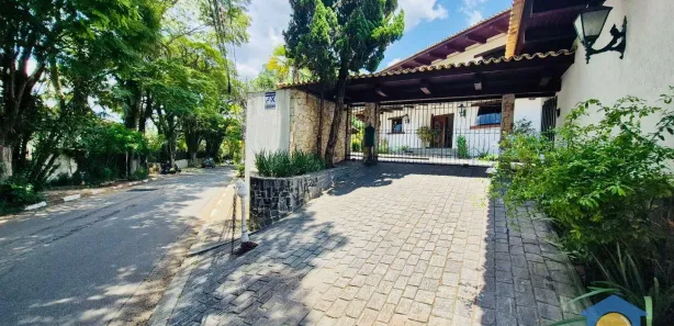 Fazenda / Sítio / Chácara com 5 Quartos para venda ou aluguel, 951m² no Granja Viana, Cotia