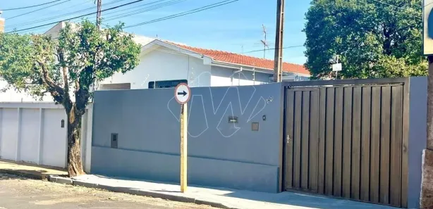 Sobrado com 2 Quartos à venda, 132m² no Centro, Araraquara