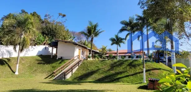 Fazenda / Sítio / Chácara com 3 Quartos à venda, 2000m² no , Mairinque