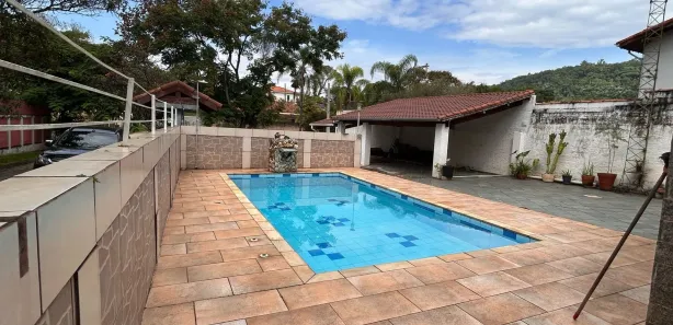 Fazenda / Sítio / Chácara com 5 Quartos à venda, 236m² no Jardim Itapema, Guararema
