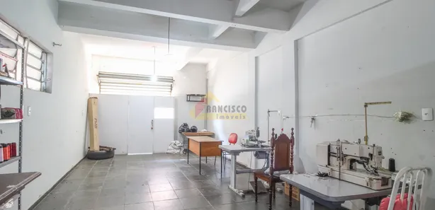 Loja / Salão / Ponto Comercial à venda, 101m² no Ipiranga, Divinópolis