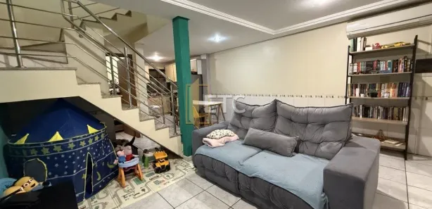 Casa com 3 Quartos à venda, 133m² no Niterói, Canoas
