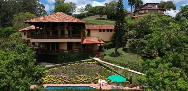 Casa de Condomínio com 6 Quartos à venda, 475m² no , Areal