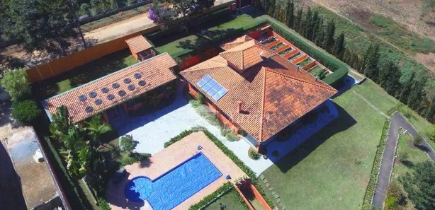 Fazenda / Sítio / Chácara com 4 Quartos à venda, 287m² no Jardim Camargo (Canguera), São Roque