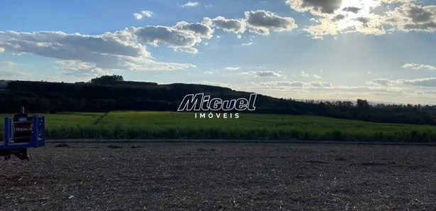 Fazenda / Sítio / Chácara à venda, 5662800m² no Caraça, Capivari