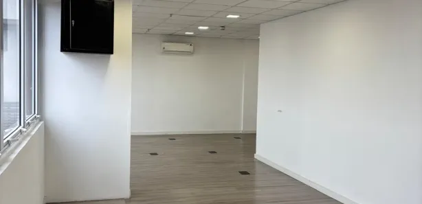 Conjunto Comercial / Sala para alugar, 66m² no Vila Homero Thon, Santo André