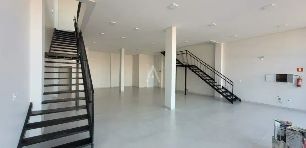 Conjunto Comercial / Sala para alugar, 285m² no Centro, Toledo