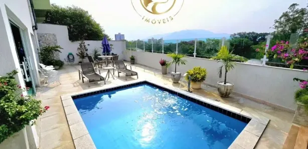Sobrado com 4 Quartos à venda, 392m² no Jardim Brasília, Resende