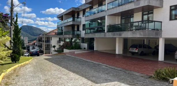 Apartamento com 3 Quartos para alugar, 110m² no Braunes, Nova Friburgo