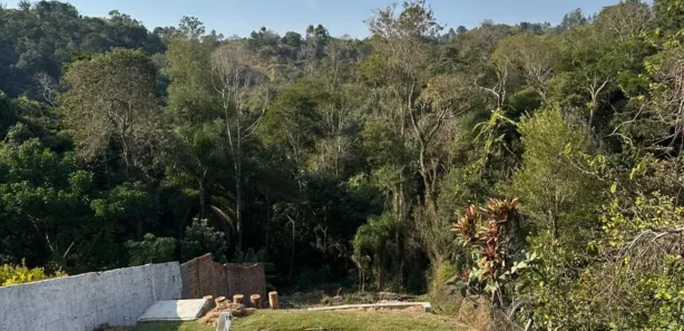 Fazenda / Sítio / Chácara com 2 Quartos à venda, 588m² no , Mairinque