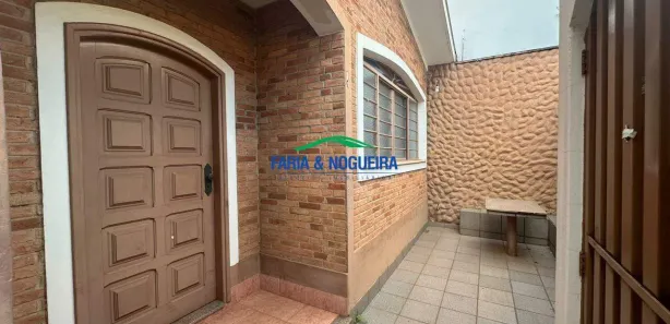 Casa com 3 Quartos para alugar, 179m² no Zona Central, Rio Claro