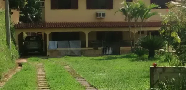 Fazenda / Sítio / Chácara com 14 Quartos à venda, 15000m² no Santo Antônio, Duque de Caxias