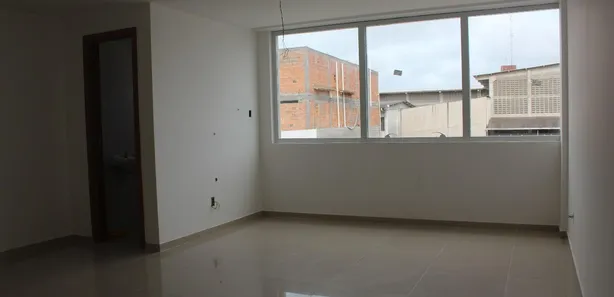 Conjunto Comercial / Sala para alugar, 31m² no Pitangueiras, Lauro de Freitas
