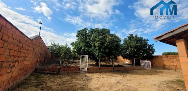 Fazenda / Sítio / Chácara com 4 Quartos à venda, 263m² no Chácara Maracajás, Salto