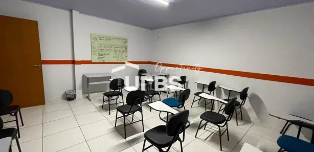 Prédio Inteiro com 5 Quartos à venda, 600m² no Setor Garavelo, Aparecida de Goiânia