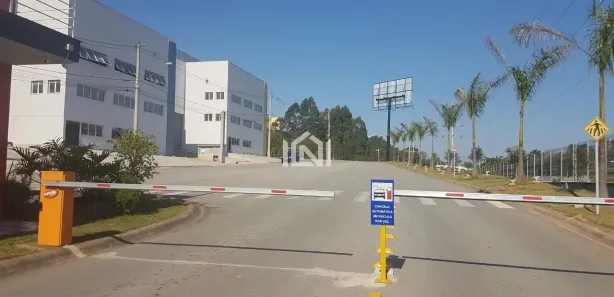 Galpão / Depósito / Armazém para venda ou aluguel, 1000m² no Jardim Planalto, Carapicuíba