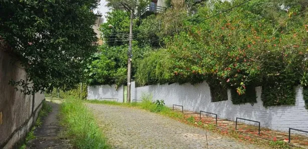 Casa com 3 Quartos à venda, 10m² no Castelanea, Petrópolis