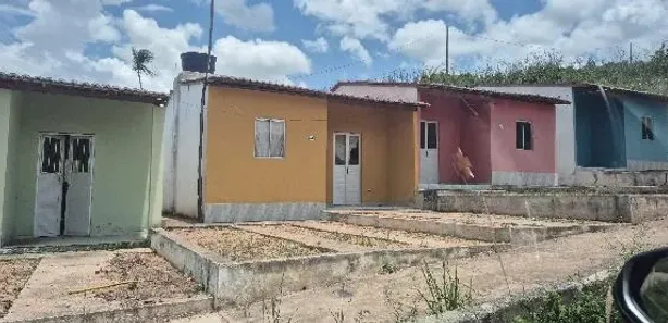 Casa com 2 Quartos à venda, 140m² no Centro, Glória do Goitá