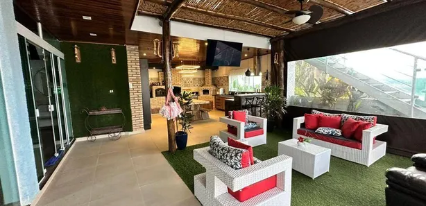 Sobrado com 4 Quartos à venda, 750m² no Centro, Igaratá