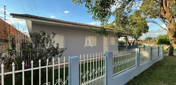 Casa com 3 Quartos para alugar, 105m² no Jardim Pancera, Toledo
