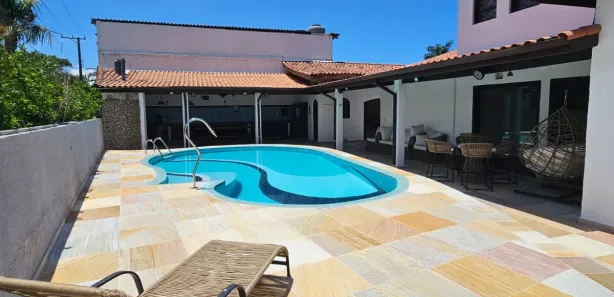 Sobrado com 4 Quartos para venda ou aluguel, 420m² no São Lourenço, Bertioga