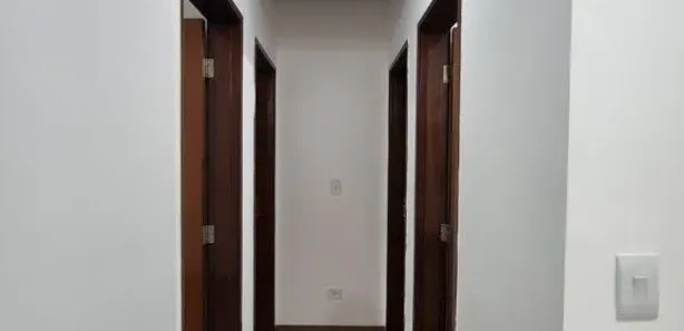 Apartamento com 3 Quartos para alugar, 66m² no Cláudia, Londrina
