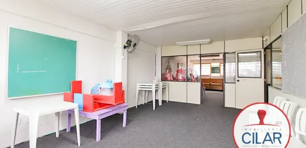 Galpão / Depósito / Armazém à venda, 278m² no São Domingos, São José dos Pinhais