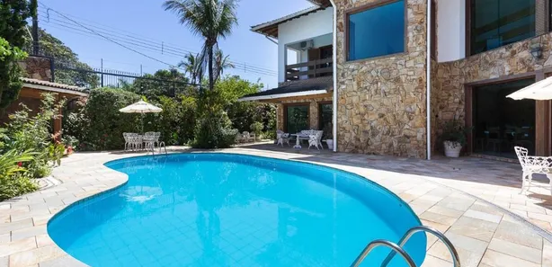 Hotel / Motel / Pousada com 6 Quartos à venda, 963m² no Enseada, Guarujá