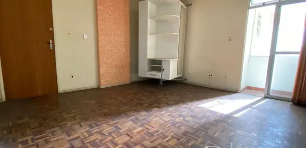 Kitnet com 1 Quarto à venda, 30m² no São Mateus, Juiz de Fora