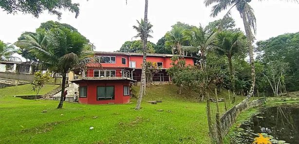 Fazenda / Sítio / Chácara com 3 Quartos à venda, 350m² no Retiro (Bacaxá), Saquarema