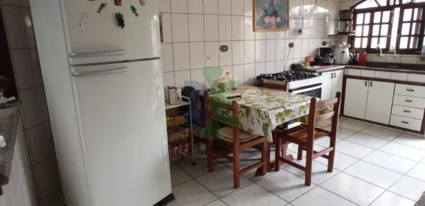 Sobrado com 3 Quartos à venda, 175m² no Cidade Nova Jacareí, Jacareí