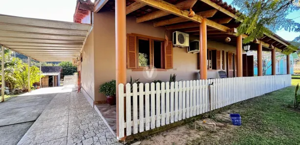 Fazenda / Sítio / Chácara com 3 Quartos à venda, 160m² no Palma, Santa Maria