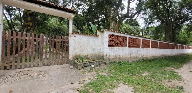 Fazenda / Sítio / Chácara com 4 Quartos à venda, 8040m² no Vale das Pedrinhas, Guapimirim