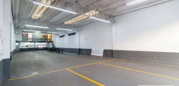 Loja / Salão / Ponto Comercial à venda, 367m² no Vila Hulda, Guarulhos