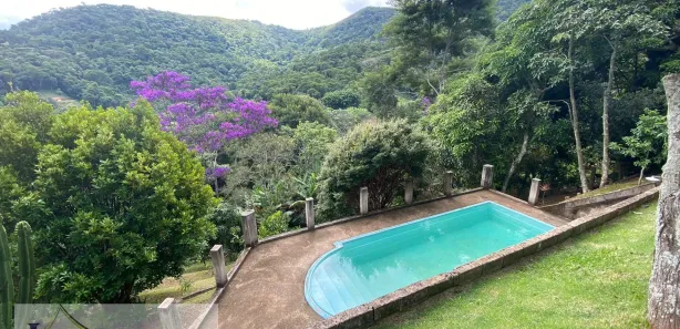 Fazenda / Sítio / Chácara com 3 Quartos à venda, 120m² no Palmares, Paty do Alferes
