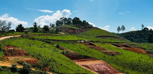 Terreno / Lote / Condomínio à venda, 600m² no Centro, Igaratá