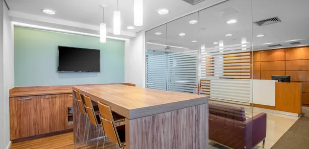 Conjunto Comercial / Sala para alugar, 30m² no Enseada do Suá, Vitória
