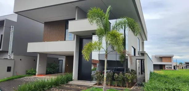Sobrado com 4 Quartos à venda, 320m² no Condomínio Vale das Araras, Rio Verde