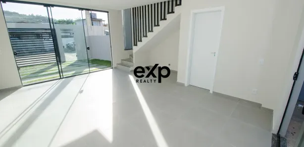 Sobrado com 2 Quartos à venda, 67m² no Armação, Penha
