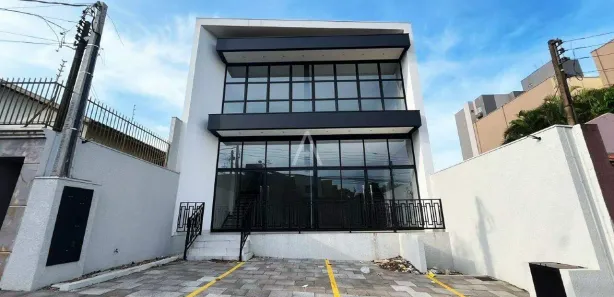 Conjunto Comercial / Sala para alugar, 285m² no Centro, Toledo